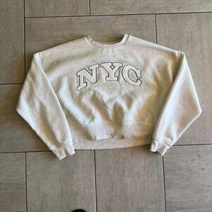 C&A NYC Graphic Cropped Sweatshirt Womens Medium Oatmeal Grey Recycled Polyester